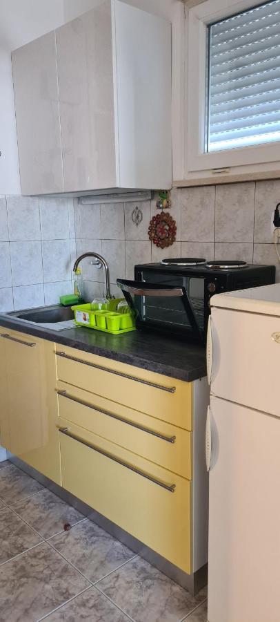 Smartstar Apartment สปลิท ภายนอก รูปภาพ