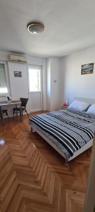 Smartstar Apartment สปลิท ภายนอก รูปภาพ